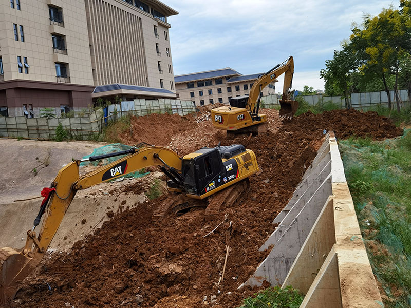 松滋市建筑工程總公司